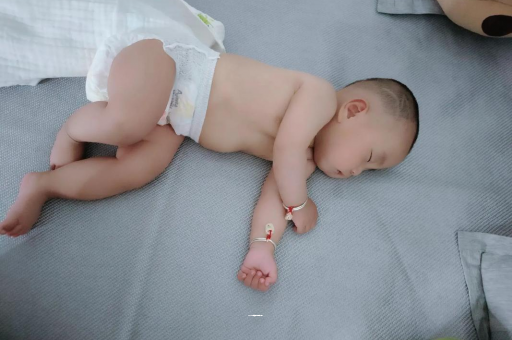 延安怀孕多久肚子会胀气